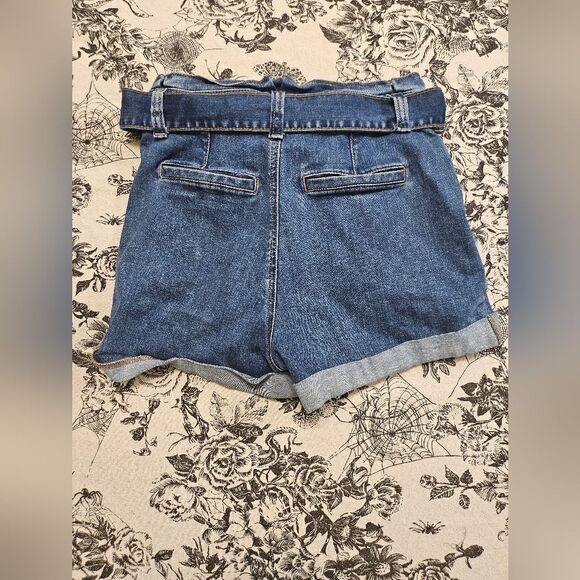 Express "Shortie" High Rise Cuffed Denim Short - Picture 4 of 8
